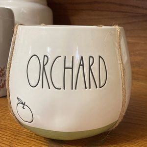 Rae Dunn Orchard Planter